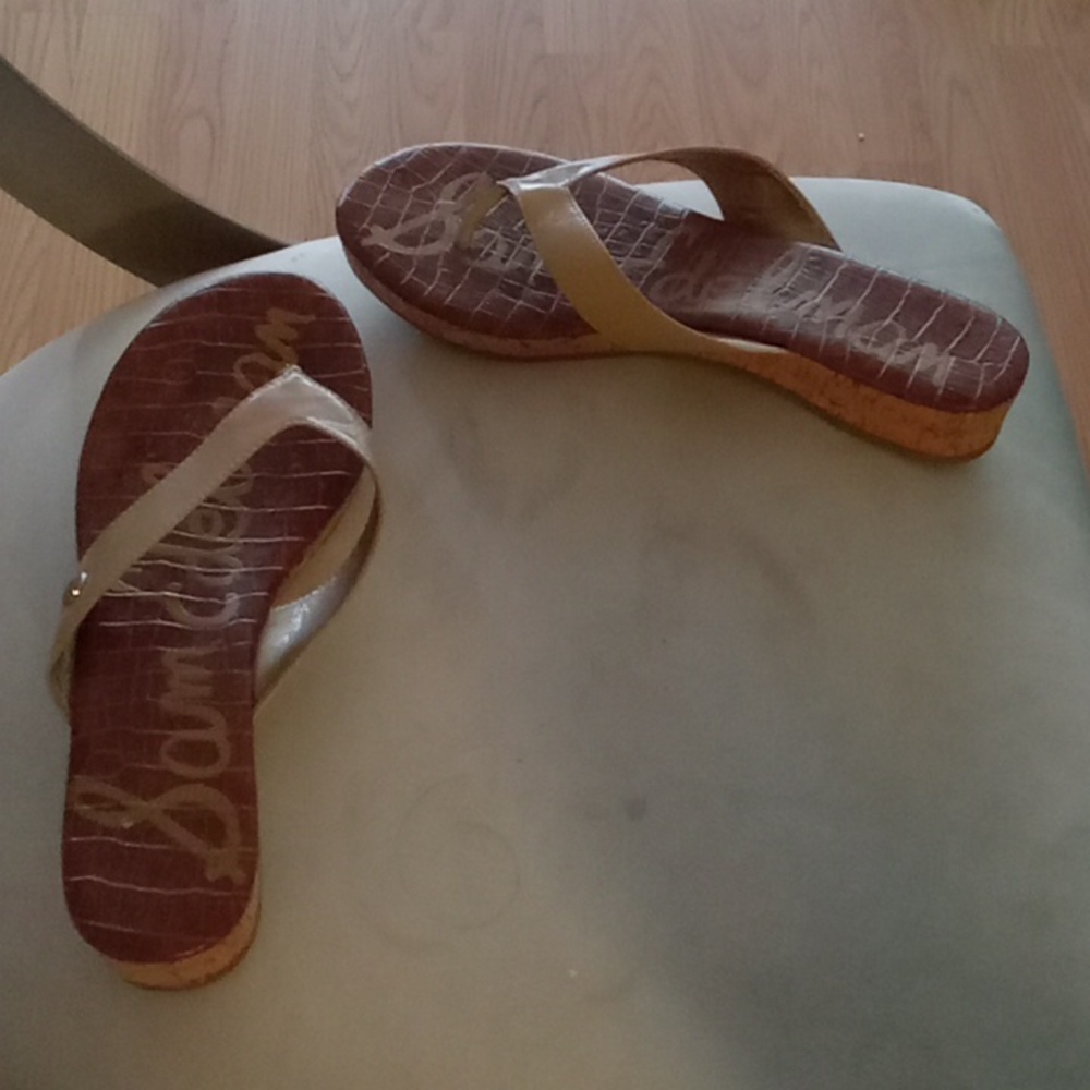 San Edelman low heel sandals